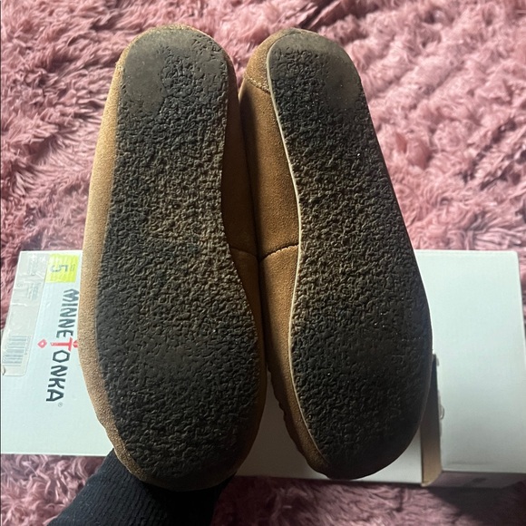 MINNETONKA MOCCASINS - Picture 6 of 6